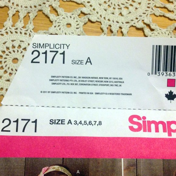 Uncut, factory folded Sarah Rose Simplicity sewing pattern 2171 Size A - Picture 5 of 6